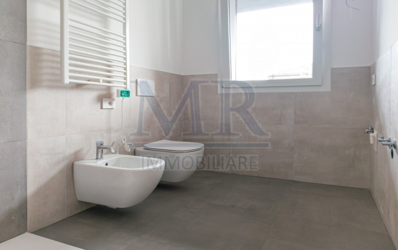 PADOVA - ZONA M. PELLEGRINA 
AMPIO SOGGIORNO - TERRAZZA ABITABILE - NUOVO CLASSE A4  

Nel cuore ...