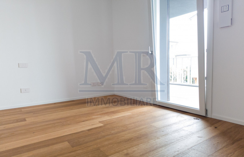 PADOVA - ZONA M. PELLEGRINA 
AMPIO SOGGIORNO - TERRAZZA ABITABILE - NUOVO CLASSE A4  

Nel cuore ...