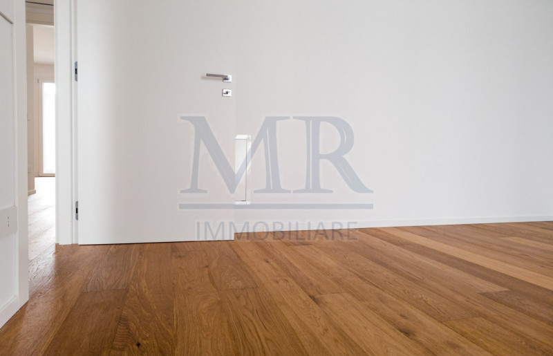 PADOVA - ZONA M. PELLEGRINA 
AMPIO SOGGIORNO - TERRAZZA ABITABILE - NUOVO CLASSE A4  

Nel cuore ...