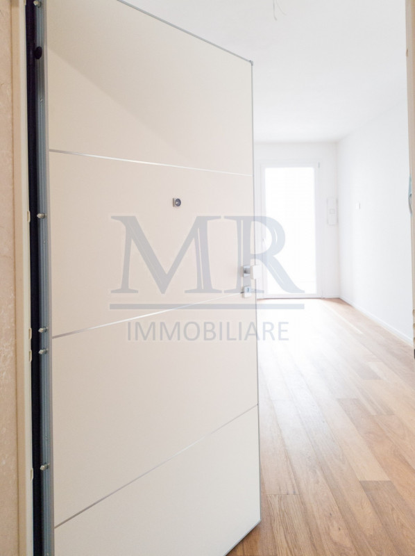 PADOVA - ZONA M. PELLEGRINA 
AMPIO SOGGIORNO - TERRAZZA ABITABILE - NUOVO CLASSE A4  

Nel cuore ...