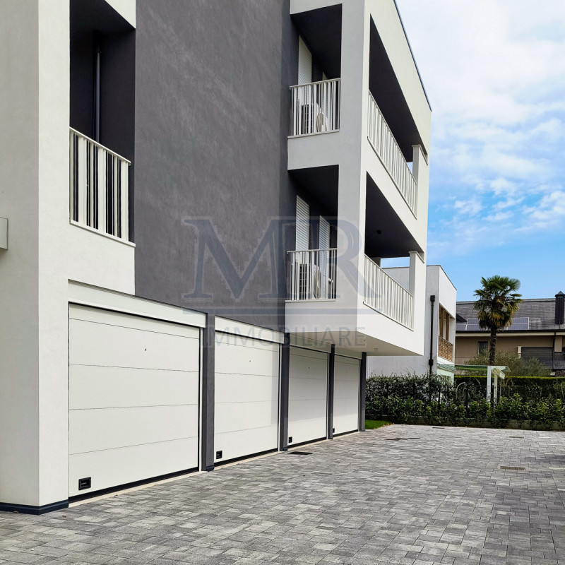 PADOVA - ZONA M. PELLEGRINA 
AMPIO SOGGIORNO - TERRAZZA ABITABILE - NUOVO CLASSE A4  

Nel cuore ...