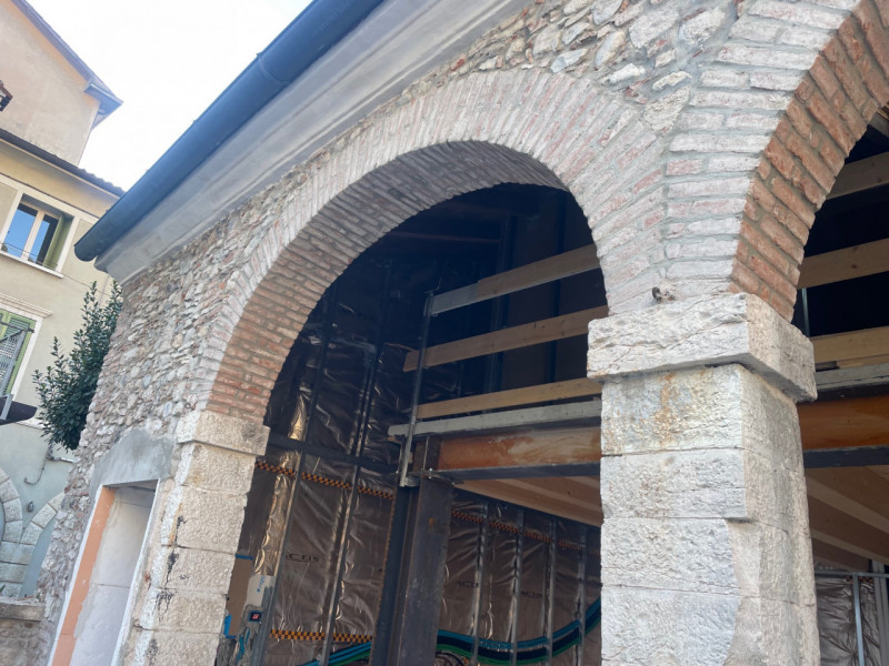 In centro storico, dal risultato di una sapiente e ricercata ristrutturazione del "Residence Marc...