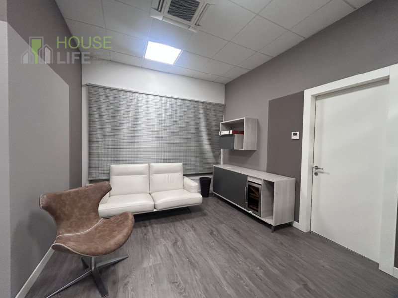 ZANE' - ZONA DIREZIONALE - COMMERCIALE DI PREGIO: Locale direzionale di mq 130 circa situato al p...