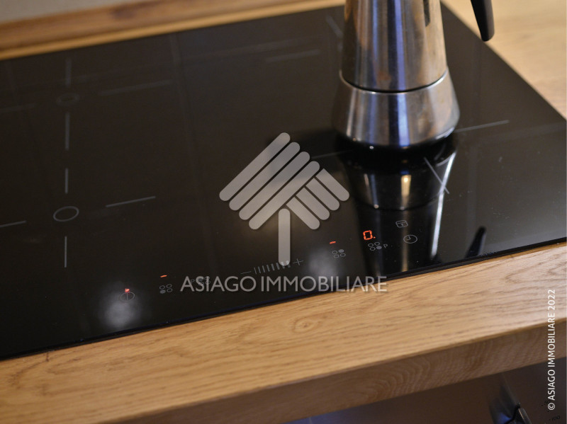 Affitto turistico per l'intero periodo dal 01 giugno al 12 luglio. A a pochi passi dal corso prin...