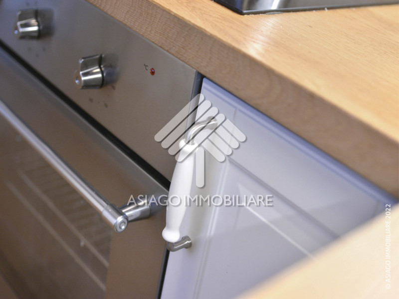 Affitto turistico per l'intero periodo dal 01 giugno al 12 luglio. A a pochi passi dal corso prin...