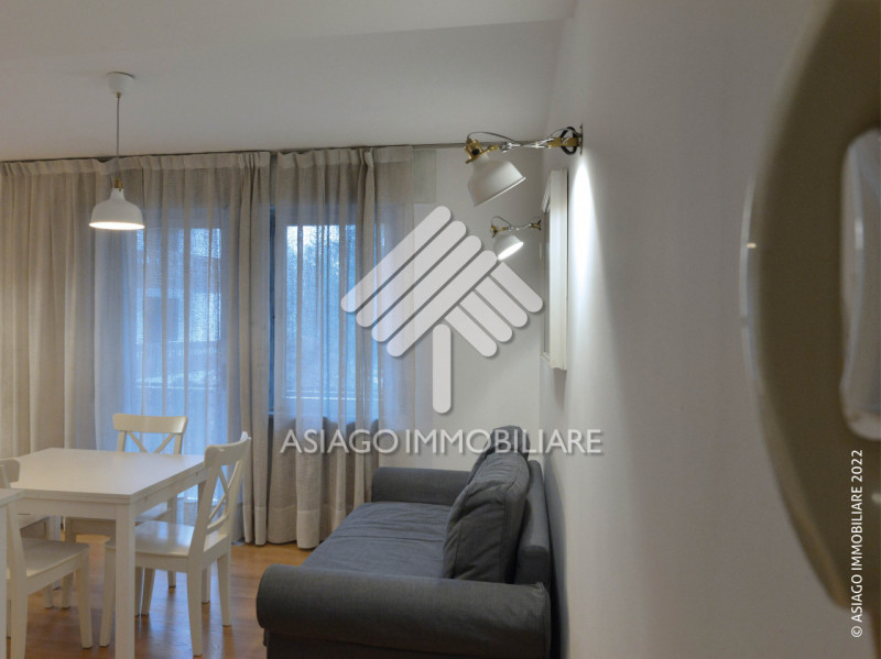 Affitto turistico per l'intero periodo dal 01 giugno al 12 luglio. A a pochi passi dal corso prin...