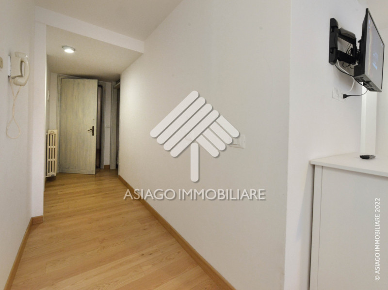 Affitto turistico per l'intero periodo dal 01 giugno al 12 luglio. A a pochi passi dal corso prin...