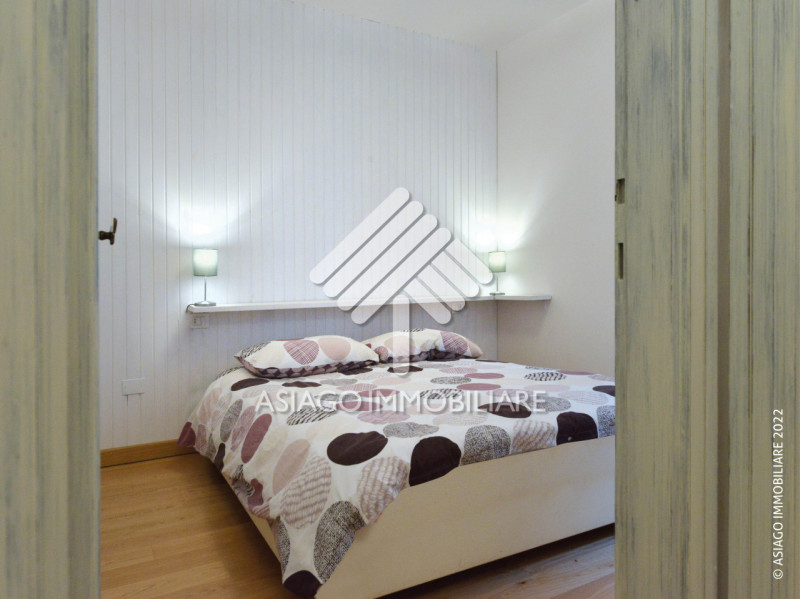 Affitto turistico per l'intero periodo dal 01 giugno al 12 luglio. A a pochi passi dal corso prin...