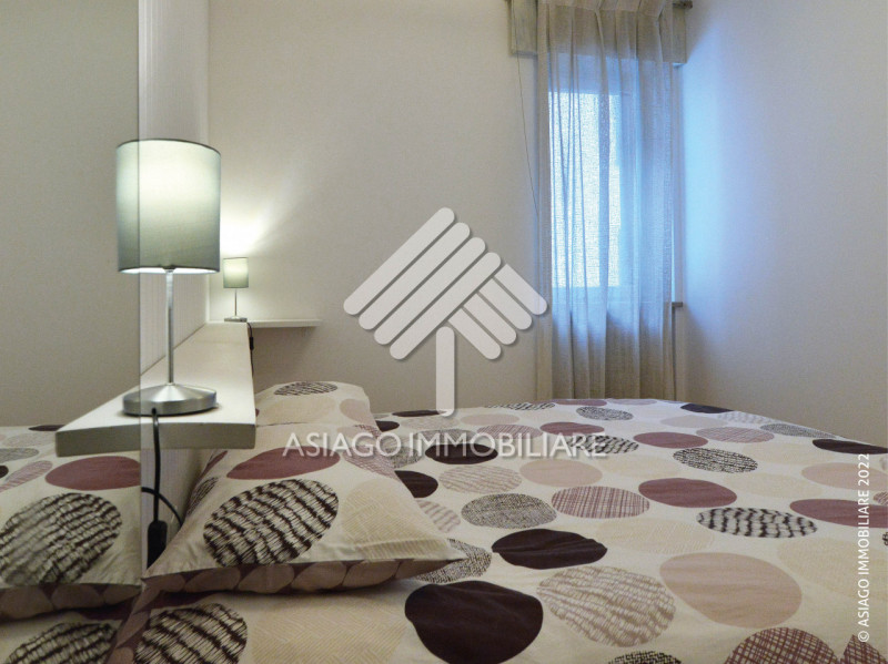 Affitto turistico per l'intero periodo dal 01 giugno al 12 luglio. A a pochi passi dal corso prin...