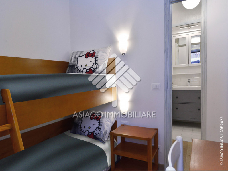 Affitto turistico per l'intero periodo dal 01 giugno al 12 luglio. A a pochi passi dal corso prin...