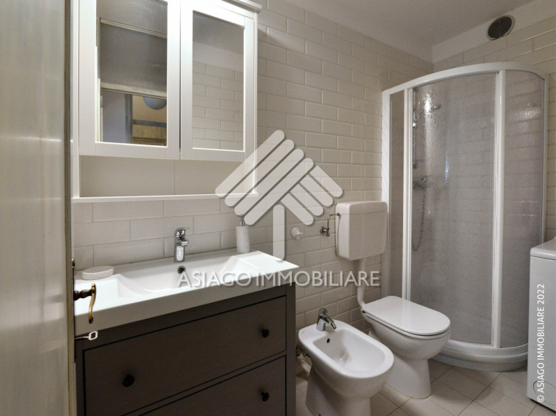 Affitto turistico per l'intero periodo dal 01 giugno al 12 luglio. A a pochi passi dal corso prin...