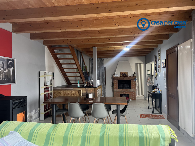 APPROVATO GRUPPO CASA PER CASA: VALUTATO, CONTROLLATO, GESTITO IN ESCLUSIVA!

ZONA:
L’immobile è ...