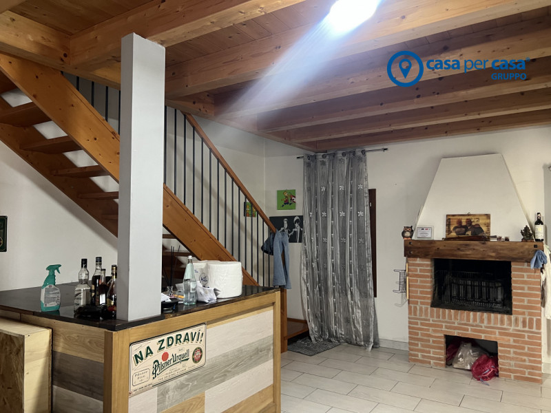 APPROVATO GRUPPO CASA PER CASA: VALUTATO, CONTROLLATO, GESTITO IN ESCLUSIVA!

ZONA:
L’immobile è ...