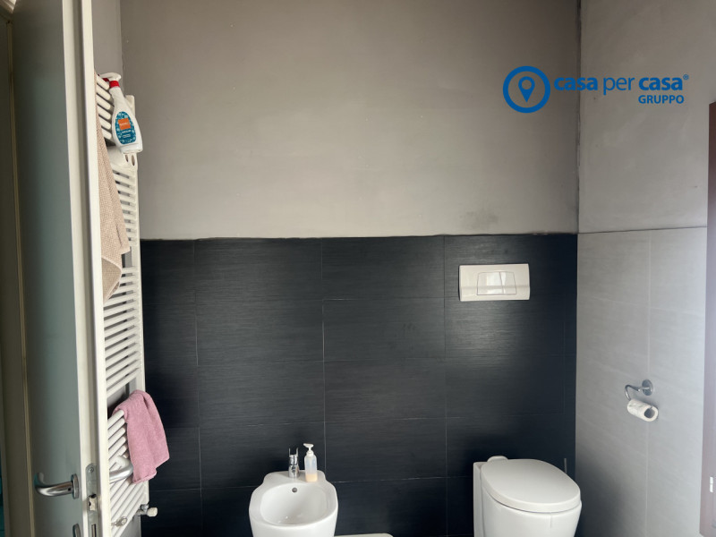 APPROVATO GRUPPO CASA PER CASA: VALUTATO, CONTROLLATO, GESTITO IN ESCLUSIVA!

ZONA:
L’immobile è ...