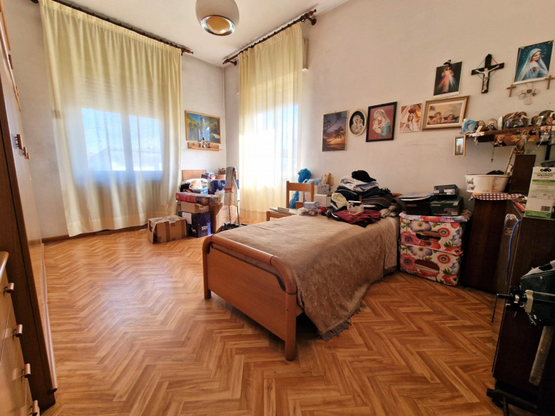 UBICAZIONE E CONTESTO

Nel comune di Vicenza proponiamo un appartamento situato al primo piano di...