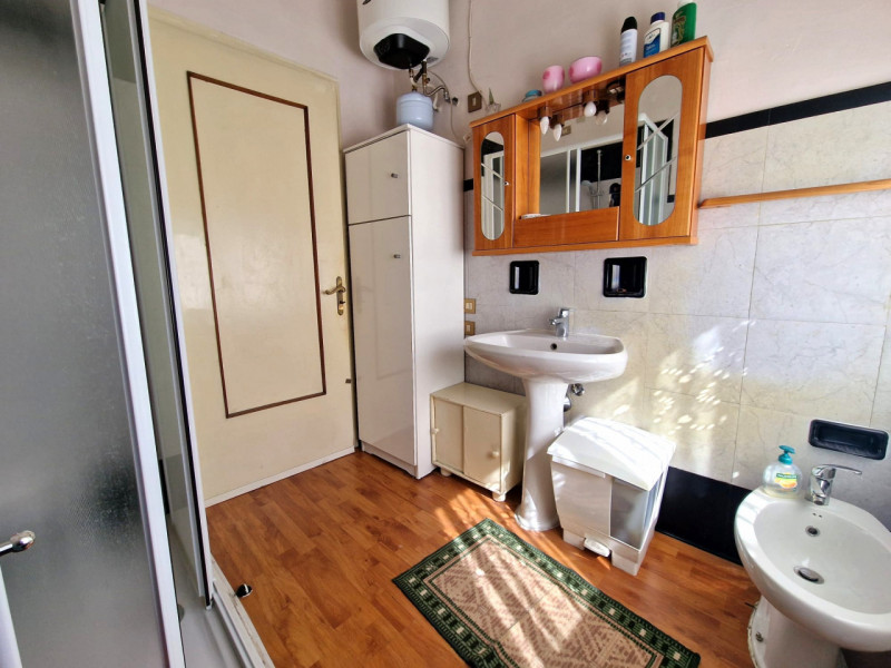 UBICAZIONE E CONTESTO

Nel comune di Vicenza proponiamo un appartamento situato al primo piano di...