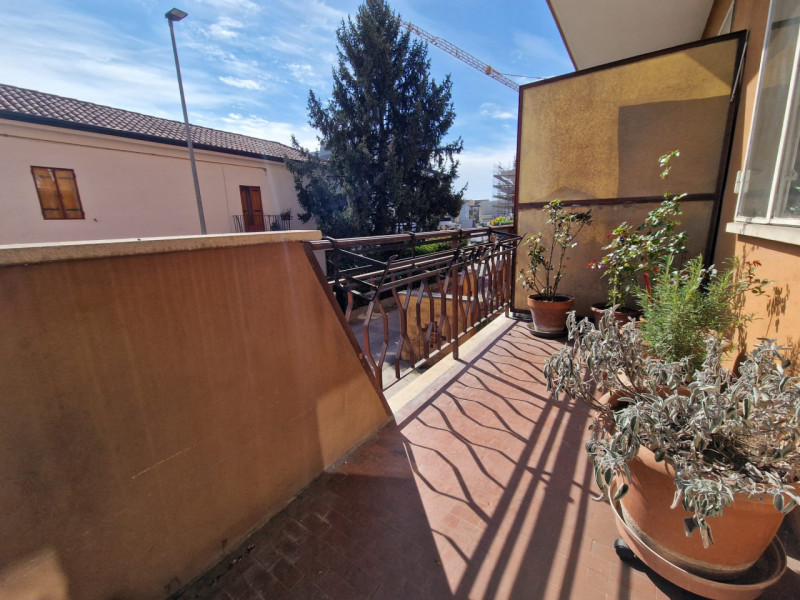 UBICAZIONE E CONTESTO

Nel comune di Vicenza proponiamo un appartamento situato al primo piano di...