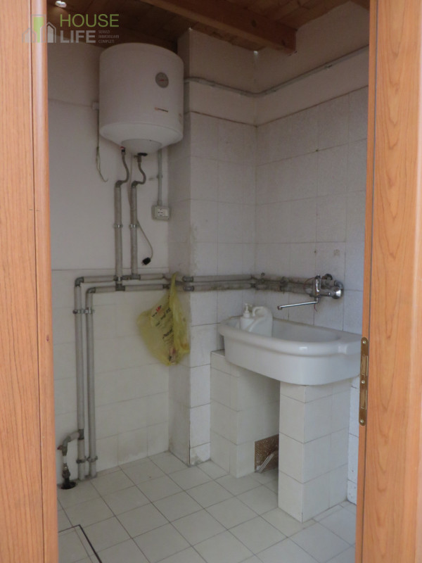 SCHIO - Z.I: CAPANNONE INDUSTRIALE di mq 1.000 circa H 6,00 mt con impianti, con terreno esterno ...