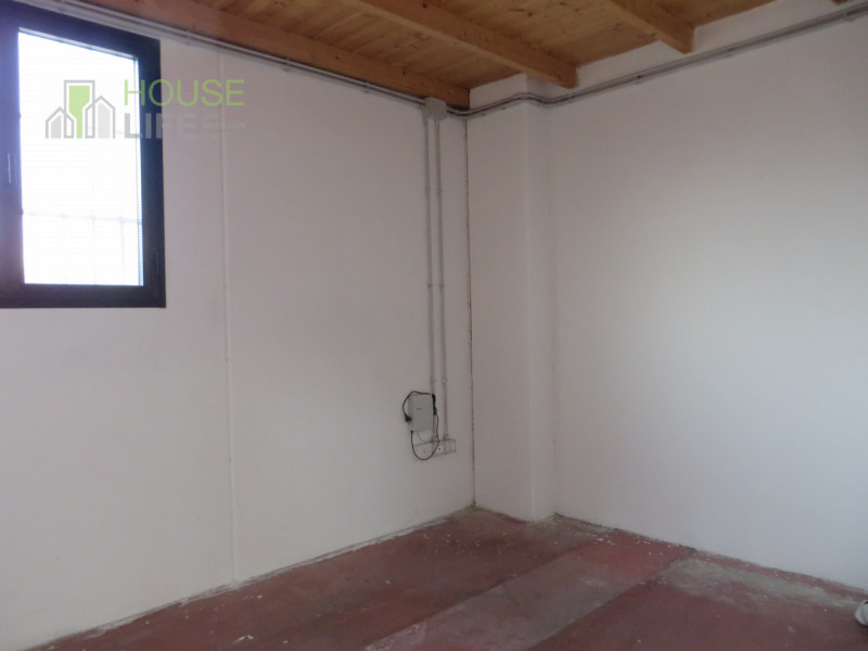 SCHIO - Z.I: CAPANNONE INDUSTRIALE di mq 1.000 circa H 6,00 mt con impianti, con terreno esterno ...