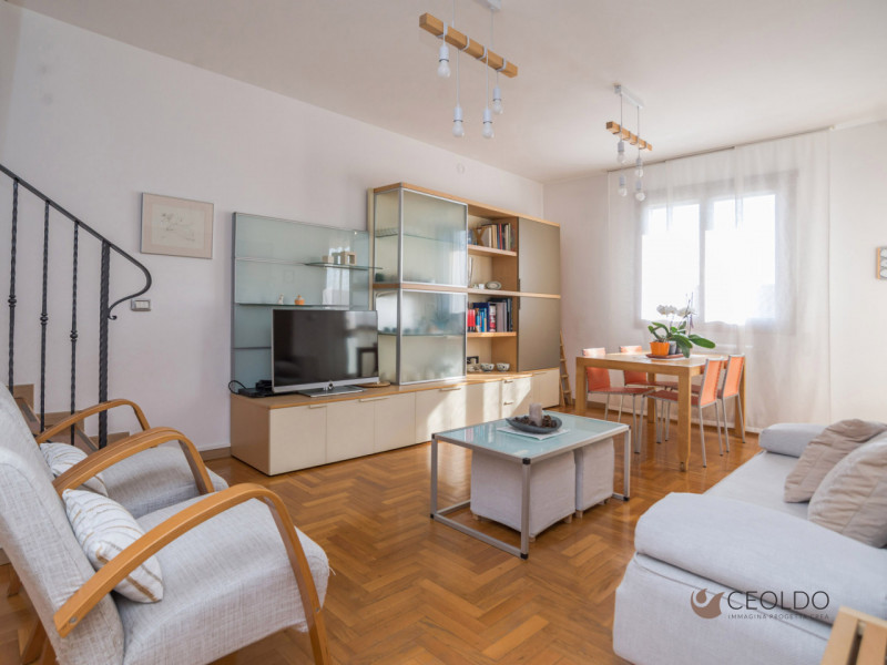 NOVENTA Località Noventana: venite a scoprire questo splendido appartamento ultimo piano,  duplex...