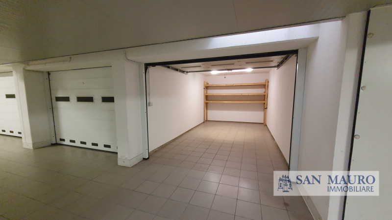 VICENZA - Zona Interna di Corso Padova: raffinato ed elegante appartamento al secondo piano in nu...