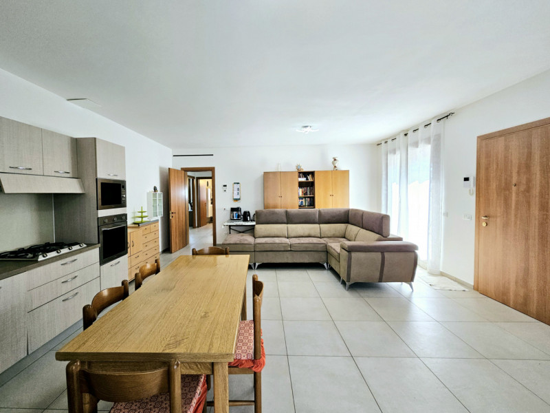 In un bel quartiere residenziale ai Monselice, proponiamo in vendita una splendida casa indipende...