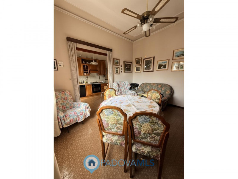 Immobile in esclusiva al Gruppo Padova MLS
Nel cuore del quartiere residenziale di Camin, a pochi...