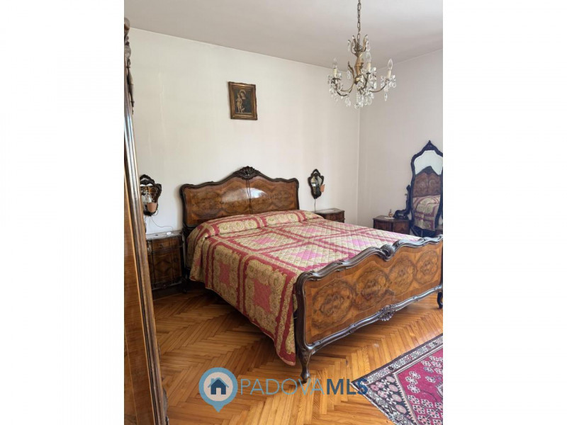 Immobile in esclusiva al Gruppo Padova MLS
Nel cuore del quartiere residenziale di Camin, a pochi...