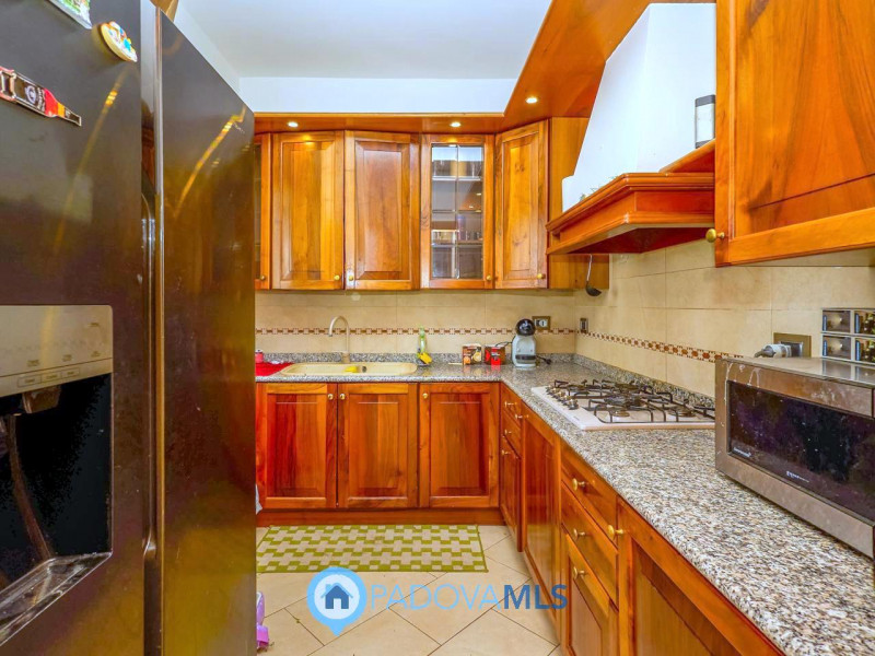 Immobile in esclusiva al Gruppo Padova MLS

In una delle zone residenziali più tranquille e richi...