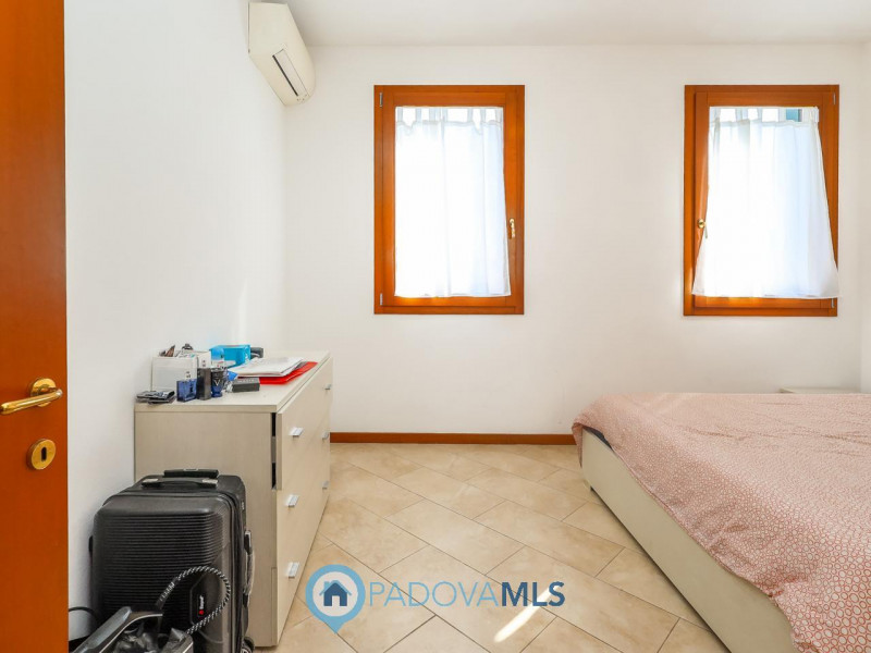 Immobile in esclusiva al Gruppo Padova MLS

In una delle zone residenziali più tranquille e richi...