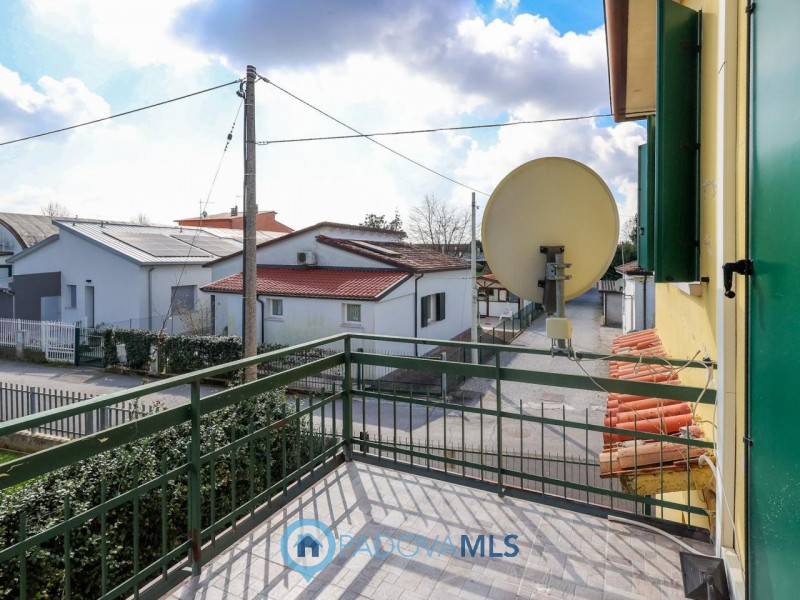 Immobile in esclusiva al Gruppo Padova MLS

In una delle zone residenziali più tranquille e richi...