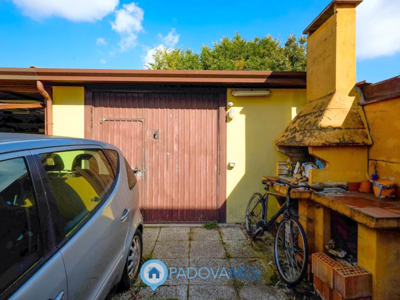 Immobile in esclusiva al Gruppo Padova MLS

In una delle zone residenziali più tranquille e richi...