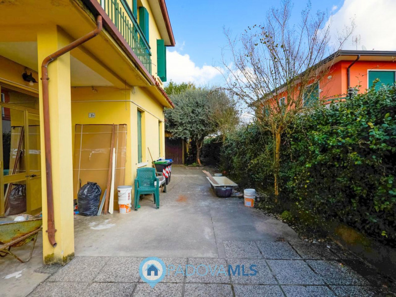 Immobile in esclusiva al Gruppo Padova MLS

In una delle zone residenziali più tranquille e richi...