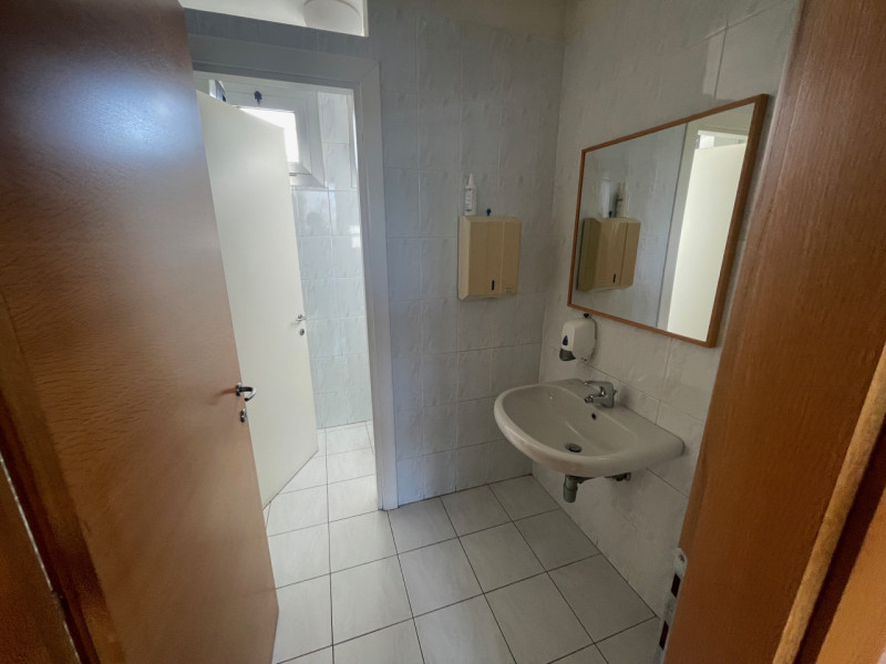 SANT'AGOSTINO in zona comoda agli svincoli della tangenziale e alla città, proponiamo in affitto ...