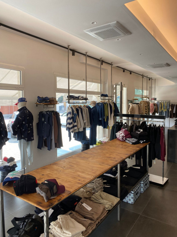 S.CARLO - S. GREGORIO Classe Energetica E - EPgl,nren 592,83 KWh/mq anno.
Su strada principale co...