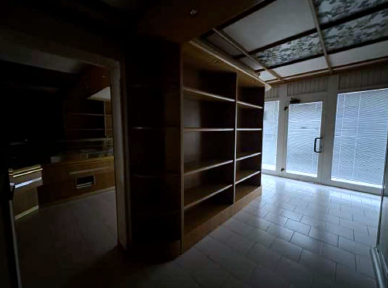 RIF. A.A.99-242

Vendesi all'asta - negozio in data 14 maggio 2026

Descrizione: trattasi di un n...