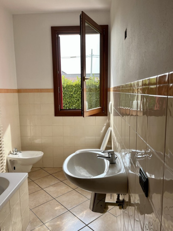 Quando vieni a scoprirlo? Proponiamo appartamento al piano terra a Monastiero (San Martino di Lup...