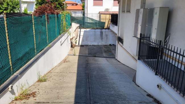 RIF. A.A.246-23

Vendesi all'asta - ristorante in data 14 maggio 2026

Descrizione: trattasi di u...