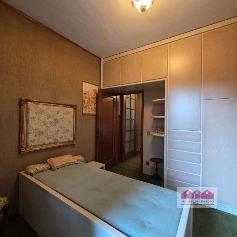 VICENZA-SAN BORTOLO: OTTIMA CASA SINGOLA VICINA AL CENTRO CITTADINO, 3 CAMERE + ZONA OSPITI E UFF...