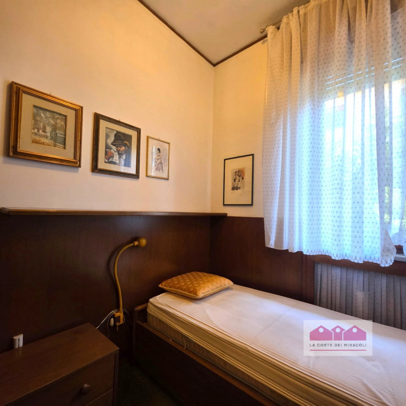 VICENZA-SAN BORTOLO: OTTIMA CASA SINGOLA VICINA AL CENTRO CITTADINO, 3 CAMERE + ZONA OSPITI E UFF...