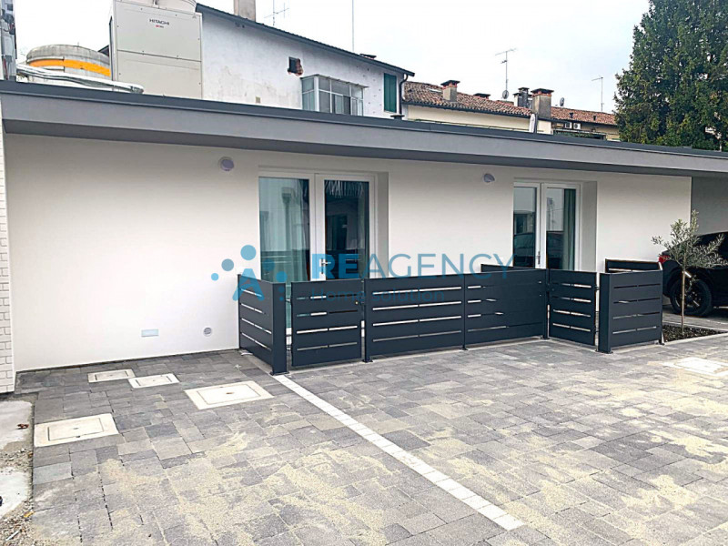 VICENZA – Santa Bertilla

NUOVO MONO al piano TERRA in AFFITTO  in classe energetica A4

Cosi Com...