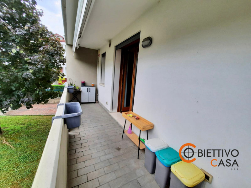 Nel quartiere S. Agostino di Albignasego, Disponibile dal 1 maggio, elegante appartamento triloca...