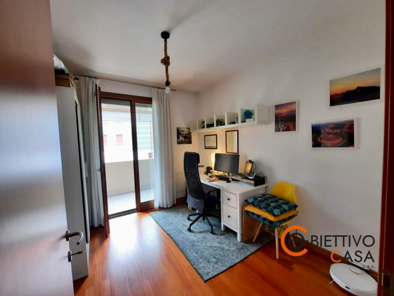 Nel quartiere S. Agostino di Albignasego, Disponibile dal 1 maggio, elegante appartamento triloca...