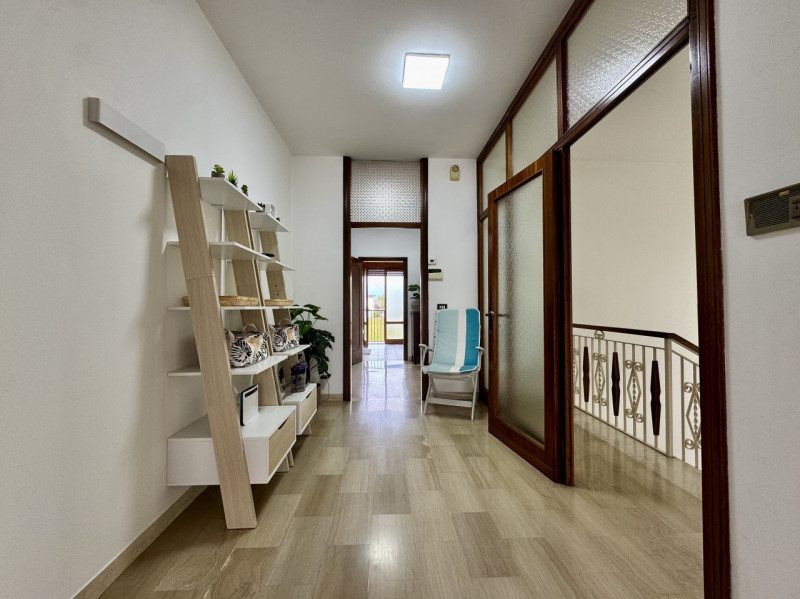 Rossano Veneto - Villa singola su lotto di 650 mq - Euro 299.000

Trattativa riservata Unica Immo...