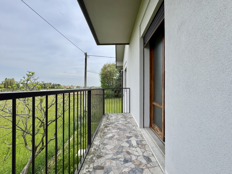 Rossano Veneto - Villa singola su lotto di 650 mq - Euro 299.000

Open House Day, Sabato 9 Maggio...