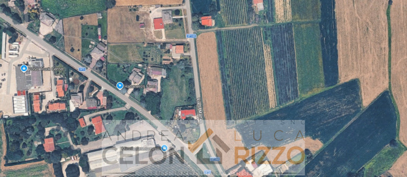 Nel cuore della tranquilla zona di Vanzo, nel comune di San Pietro Viminario, proponiamo in vendi...