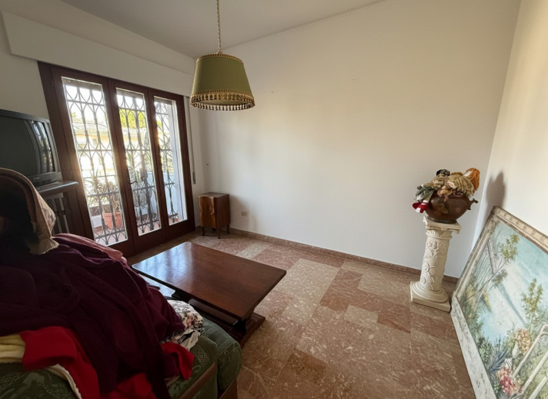 A Marocco di Mogliano Veneto, in zona tranquilla e residenziale, proponiamo in vendita ampia porz...