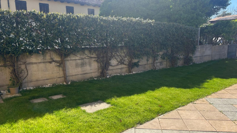 In tranquilla zona residenziale a Sant’Andrea oltre il Muson, a pochi minuti dal centro di Castel...