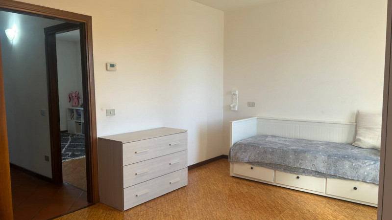 In tranquilla zona residenziale a Sant’Andrea oltre il Muson, a pochi minuti dal centro di Castel...