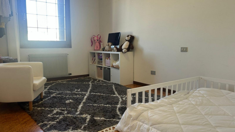 In tranquilla zona residenziale a Sant’Andrea oltre il Muson, a pochi minuti dal centro di Castel...